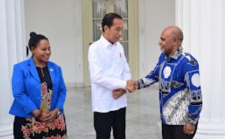 Deinas Geley Minta Arahan Jokowi Untuk Pembangunan Papua Tengah - JPNN.com