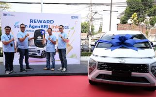 AgenBRILink Berprestasi di Yogyakarta Terima Mobil dari BRI, Asyik! - JPNN.com
