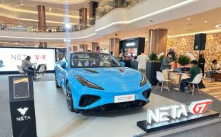 NAI Pamer Sport Car Listrik Neta GT di Pondok Indah - JPNN.com