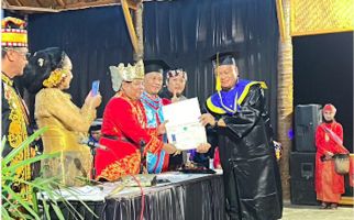 Ketum Sahabat Polisi Dapat Gelar Doktor Honoris Causa dari Instituto Educando Para a Paz Brazil - JPNN.com