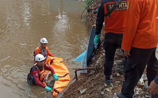 Pria yang Tenggelam di Kali Pesanggrahan Ditemukan Meninggal Dunia - JPNN.com