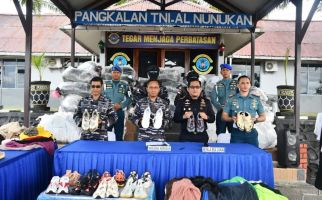 TNI AL Menggagalkan Penyelundupan 50 Karung Ballpress Asal Malaysia di Perairan Nunukan - JPNN.com