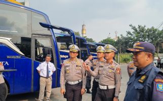 Buntut Laka Bus Ciater, Kakorlantas Polri Sidak PO Bus di Bandung - JPNN.com