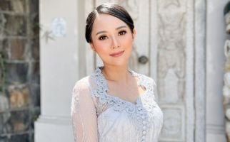 Emilia Tjongkono, Lulusan Harvard yang Sukses Berbisnis Dekorasi Bunga - JPNN.com