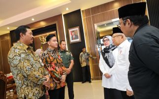 Pj Gubernur Jateng Dampingi Wapres saat Peresmian Layanan Fast Track untuk JCH - JPNN.com