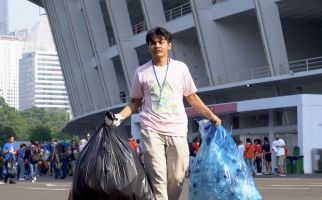 Bank Mandiri Mengajak Suporter Timnas Indonesia Bersih-Bersih di SUGBK, Salut! - JPNN.com