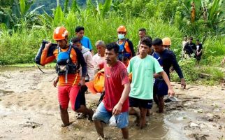 Hilang Terseret Arus Sungai Ndewu, Pria di Sikka Ditemukan Sudah Meninggal Dunia - JPNN.com