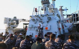 Personel Satgas MTF KONGA XXVIII-O/UNIFIL Menggemakan Takbir di Laut Mediterania - JPNN.com