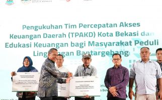 PT Pegadaian Ajak Masyarakat Bantar Gebang Tukar Sampah jadi Cuan - JPNN.com