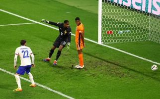 Kenapa Gol Belanda ke Gawang Prancis Tidak Sah? Kontroversial! - JPNN.com