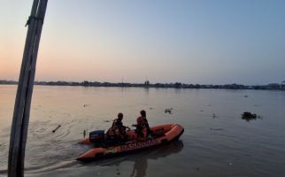 Heboh, Pria yang Hilang Tenggelam Setelah Terjun ke Sungai Musi Diduga Bunuh Diri - JPNN.com