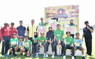 Menpora Dito Terkesan dengan Peserta Final Lomba Lari FOP, Berikan Hadiah Sepatu - JPNN.com