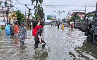 TNI AL Turunkan Tim Siaga Bencana untuk Mengevakuasi Korban Banjir di Gorontalo - JPNN.com