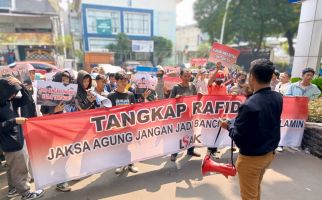 LSAK Demo di Depan Kejagung, Sebut Nama Mantan Bupati Samosir - JPNN.com