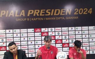 Piala Presiden 2024, Teco Puji Kiper Arema FC Lucas Frigeri - JPNN.com