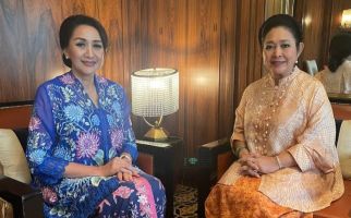 HKN 2024: Ada 8 Kebaya Legendaris Koleksi Ibu Tien Soeharto - JPNN.com