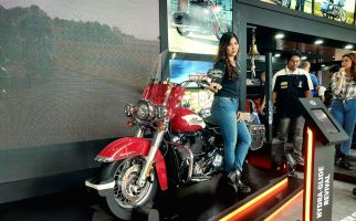 Harley Davidson Hydra Glide Revival Sapa Pengunjung GIIAS 2024, Edisi Terbatas - JPNN.com