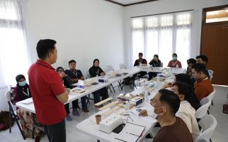 AMANAH Gelar Kelas Creative Nilam dan Hadirkan Instruktur Parfum Internasional - JPNN.com