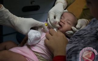 Vaksin Polio Bisa Timbulkan Kecacatan? Ini Kata Dokter - JPNN.com