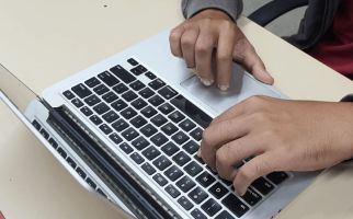 Gak Pakai Ribet, Ini 5 Cara Download Aplikasi di Laptop untuk Pemula - JPNN.com