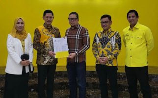 Deden Nasihin-Neneng Efa Didukung Golkar Untuk Maju di Pilkada Cianjur - JPNN.com