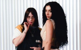 Charli XCX dan Billie Eilish Akhirnya Berkolaborasi Lewat Guess - JPNN.com