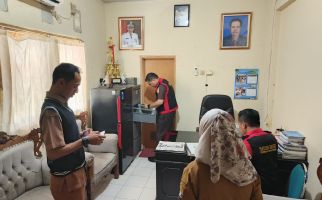 Cari Bukti Tambahan, Jaksa Geledah Rumah dan Ruang Kerja Kadisparpora Kota Serang - JPNN.com