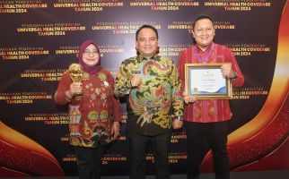 Pemprov Sultra Terima Penghargaan Universal Health Coverage Award 2024 - JPNN.com