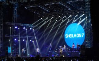 Begini Keseruan Konser Sheila on 7 di Makassar - JPNN.com