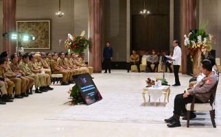 Jokowi Minta Kepala Daerah Jaga Keamanan Menjelang Pilkada Serentak - JPNN.com