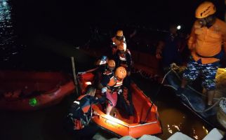 4 Orang yang Hilang Akibat Jembatan Lalan Ambruk Ditemukan, 1 Korban Masih Dicari - JPNN.com