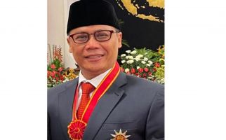 Terima Bintang Mahaputera Narary dari Jokowi, Ahmad Basarah Berterima Kasih ke Megawati - JPNN.com