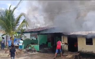 Kebakaran di Palembang, 4 Rumah Ludes - JPNN.com