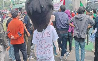 Juki si Karakter Komik Ikut Demo di Depan DPR - JPNN.com