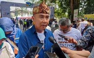 Fasilitas di Gedung DPRD Jabar Rusak Imbas Demo Tolak RUU Pilkada, Ini Kata Pj Gubernur - JPNN.com