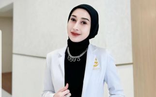 Reza Gladys Alami Kerugian Imbas Rumor Produk Ilegal, Penjualan Menurun - JPNN.com