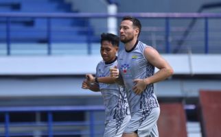 Komdis PSSI Beri Hukuman Tambahan kepada Marc Klok, Persib Harus Bersabar - JPNN.com