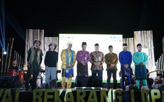 Festival Bekarang Lopak Sepang 2024, Tradisi Memanen Ikan di Lubuk Larangan - JPNN.com