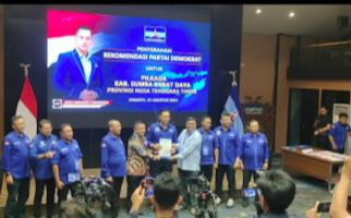 Demokrat Resmi Usung Agustinus – Soleman di Pilkada SBD 2024 - JPNN.com