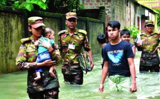 Banjir Bandang di Bangladesh Sudah Menewaskan 52 Orang - JPNN.com