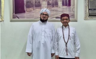 Menteri Bahlil Bersilaturahmi ke Sheikh Sayyid Ahmad di Madinah - JPNN.com