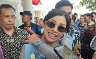 Nisya Ahmad Dilantik Jadi Anggota DPRD Jabar Gantikan Thoriqah Nasrullah - JPNN.com