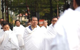 I-Hajj Syariah Fund Berangkatkan Umrah Guru Difabel dan Pendiri Sekolah Hafiz - JPNN.com