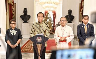 Paus Fransiskus Bertandang ke Indonesia, Jokowi: Ini Momen Bersejarah - JPNN.com