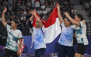 Hikmat Ramdani-Leani Ratri Sabet Emas Pertama Indonesia di Paralimpiade Paris 2024 - JPNN.com