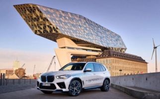 Siap-Siap, BMW Bakal Jual Mobil Hidrogen Pertamanya - JPNN.com