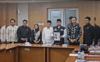 Soal Pelarangan Hijab, RS Medistra Beri Klarifikasi ke PKS DPRD DKI - JPNN.com