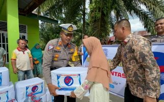 Rayakan HUT Lantas, Polres Rohul Berbagi Bansos Sekaligus Sosialisai Pilkda Damai - JPNN.com