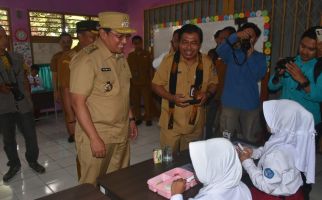 Pemkab Sumedang Uji Coba Makan Siang Bergizi Partisipatif, Sekda Jabar: Ini Menginspirasi - JPNN.com