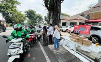 Gandeng UMKM, Relawan Berkah Rido Bagikan Makanan Gratis di Jakarta - JPNN.com